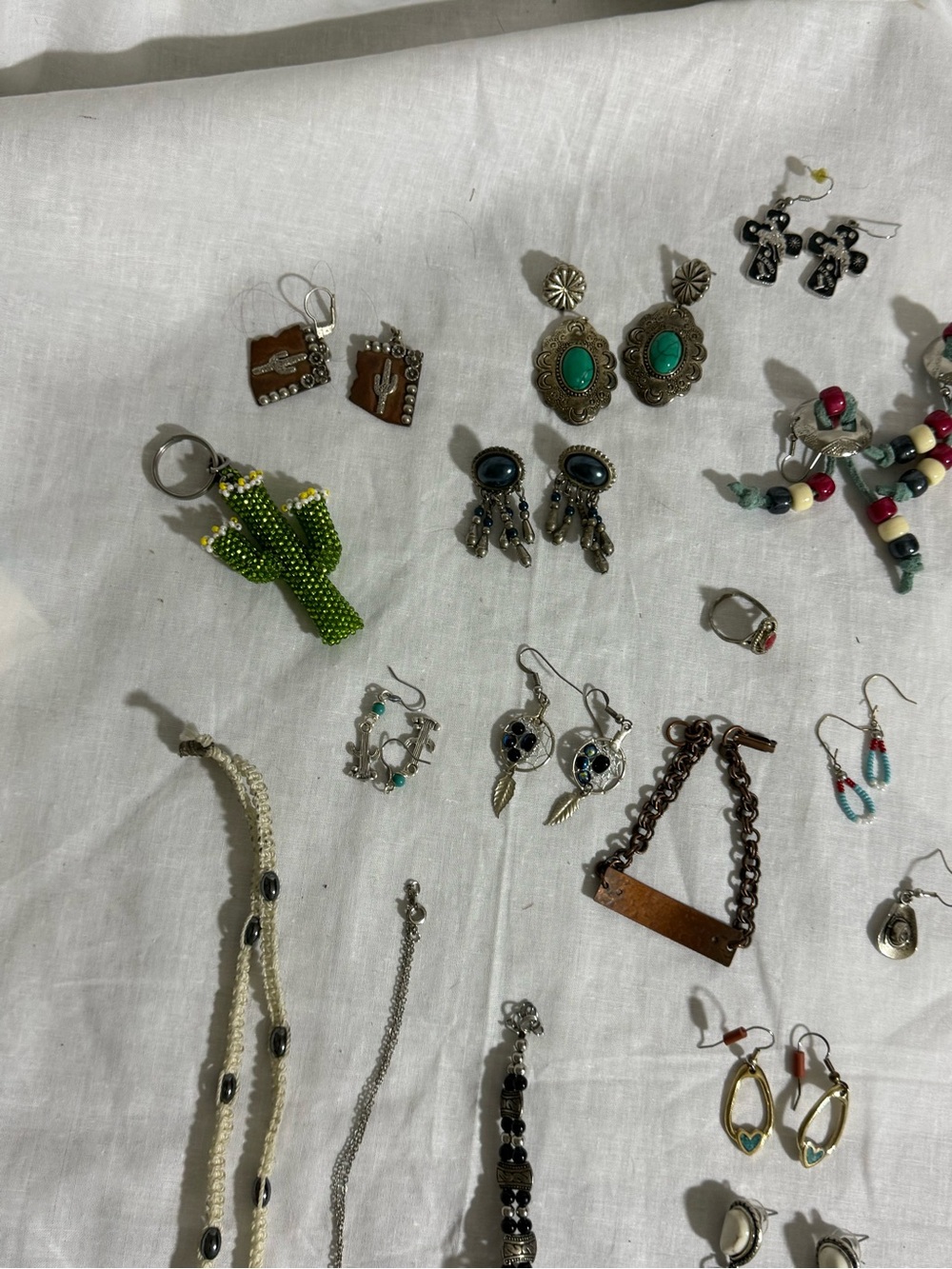 Large Western Boho Costume Jewelry Lot--Necklaces, Bracelets, and Earrings - Picture 7 of 15